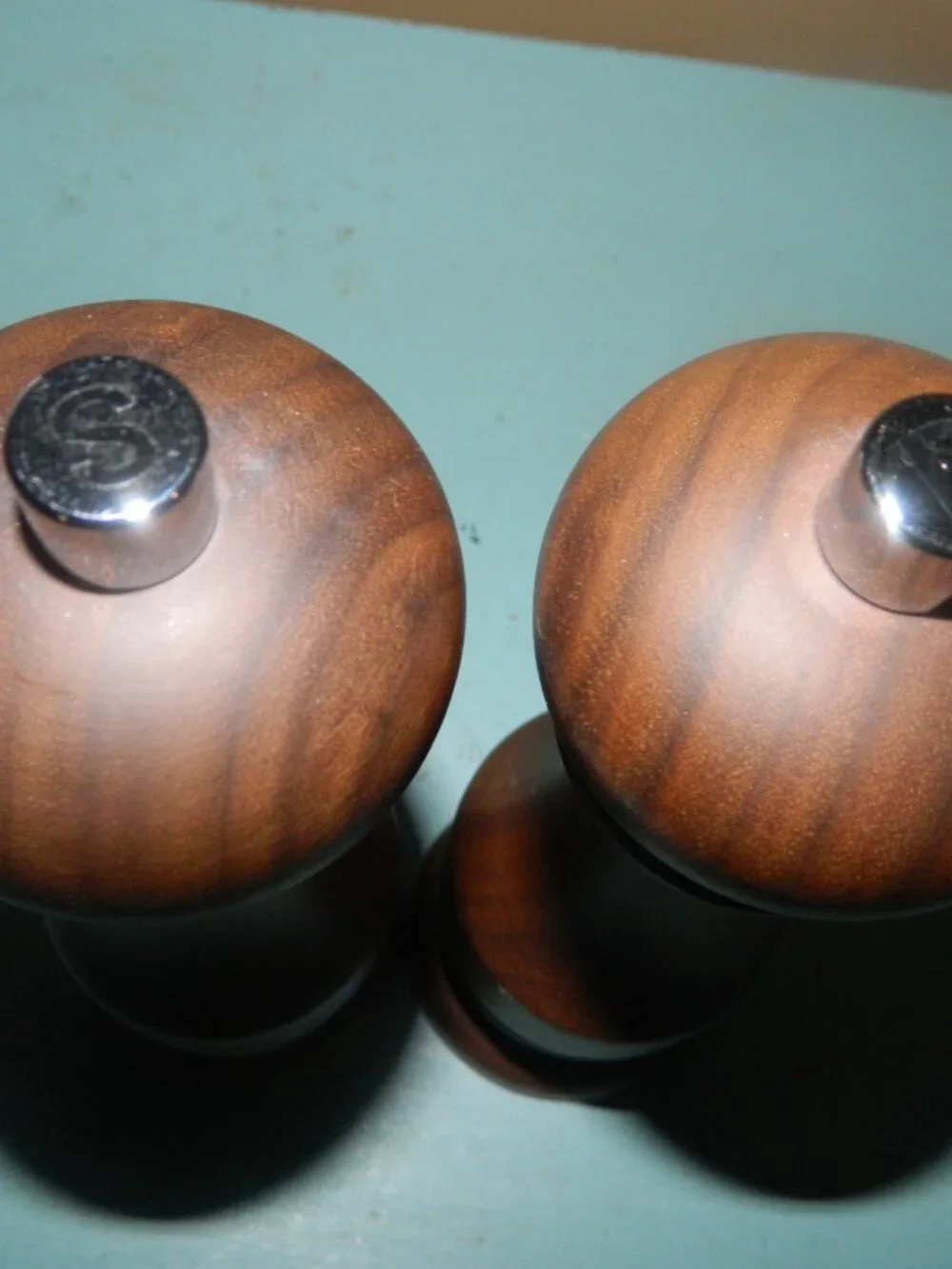 Williams Sonoma Traditional Walnut Salt & Pepper Mills 7